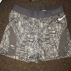 Nike pro compression shorts 3’’